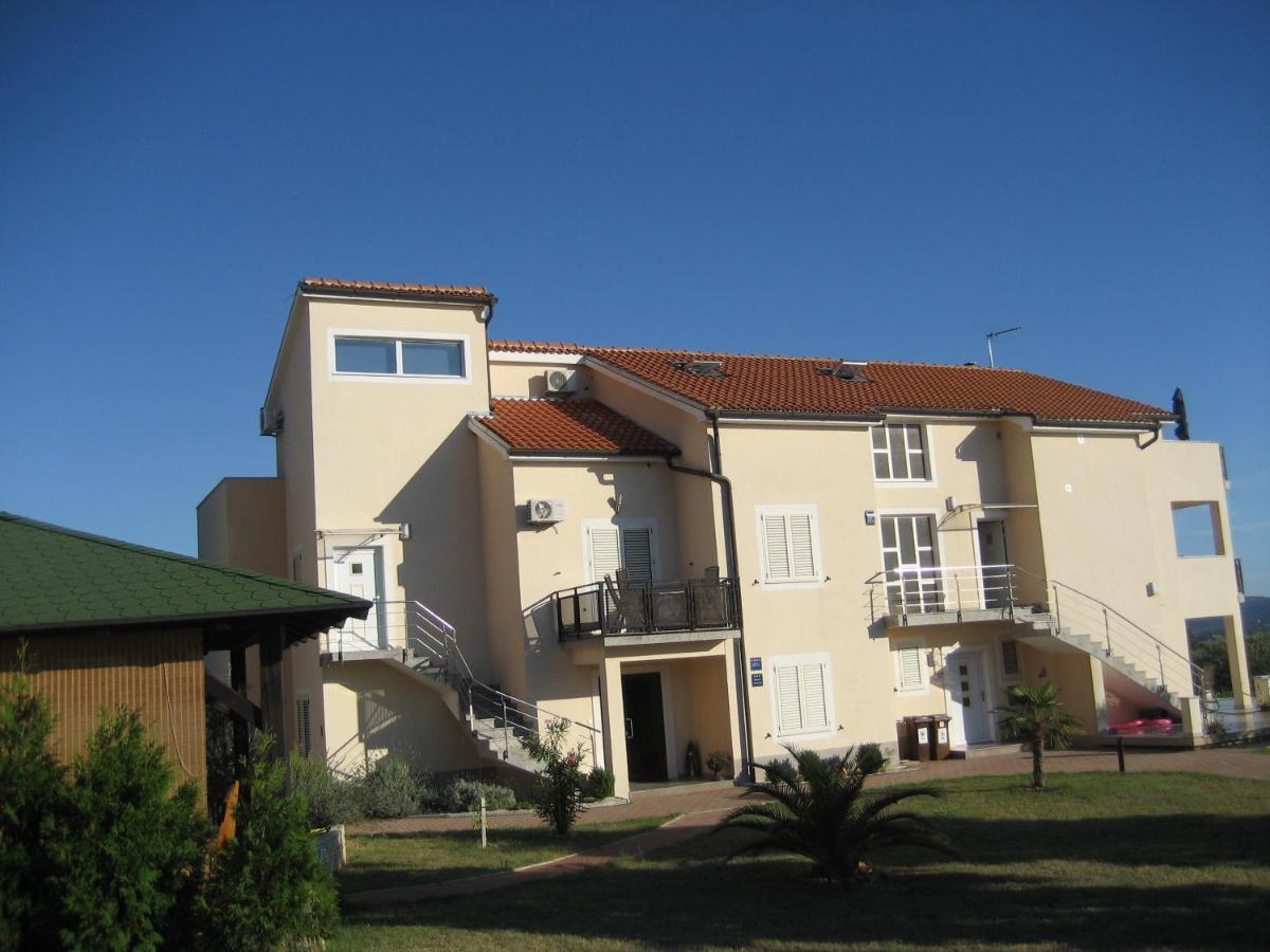 Villa „Drei Palmen“ Sveti Filip i Jakov Exterior foto