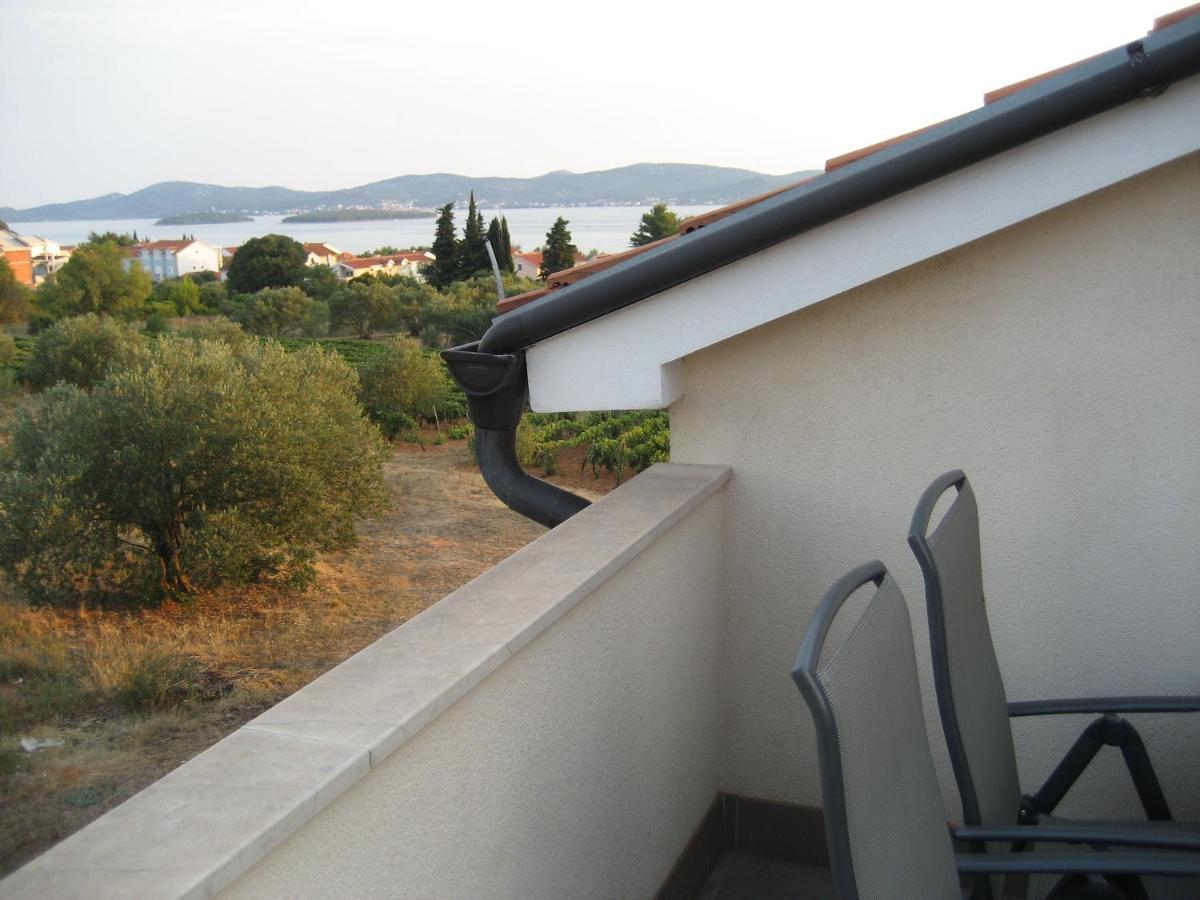 Villa „Drei Palmen“ Sveti Filip i Jakov Exterior foto