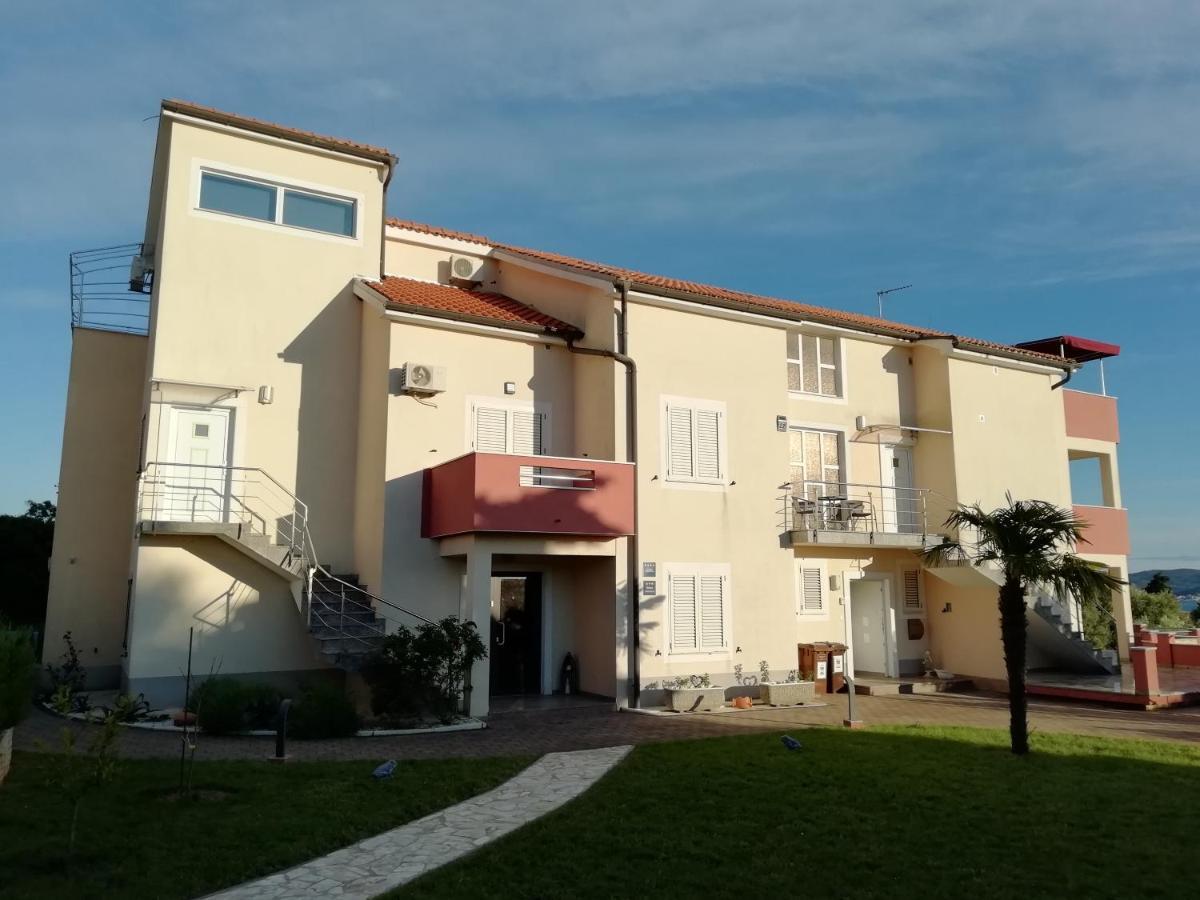 Villa „Drei Palmen“ Sveti Filip i Jakov Exterior foto
