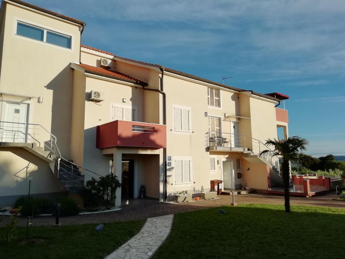 Villa „Drei Palmen“ Sveti Filip i Jakov Exterior foto